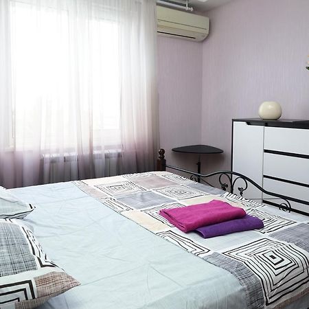 2 Rooms Semi-Luxury Apt On 39-H Nezalezhnoi Ukrаiny Street Next To The City Council Zaporizhia Екстериор снимка