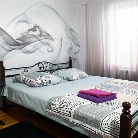 2 Rooms Semi-Luxury Apt On 39-H Nezalezhnoi Ukrаiny Street Next To The City Council Zaporizhia Екстериор снимка