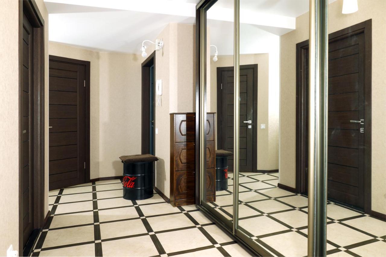 2 Rooms Semi-Luxury Apt On 39-H Nezalezhnoi Ukrаiny Street Next To The City Council Zaporizhia Екстериор снимка